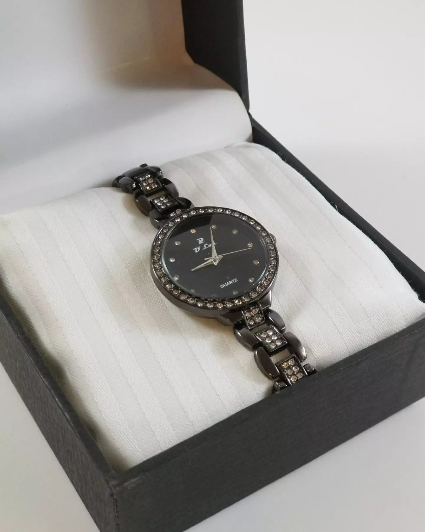 D Lon Quartz