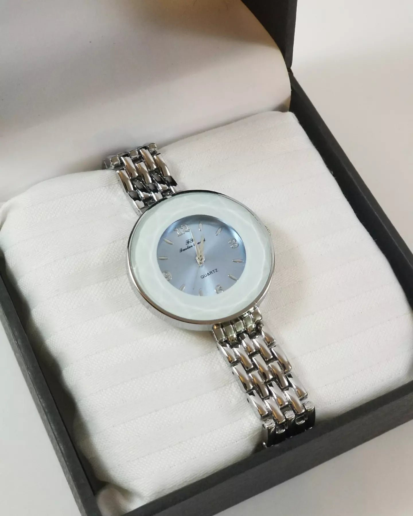 FB Quartz Circle Dial