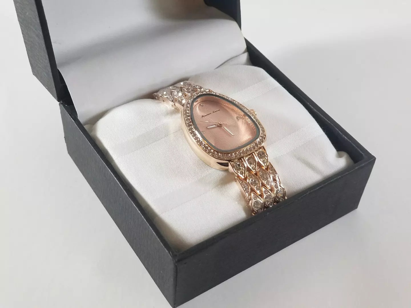 Forever Times Oval Dial